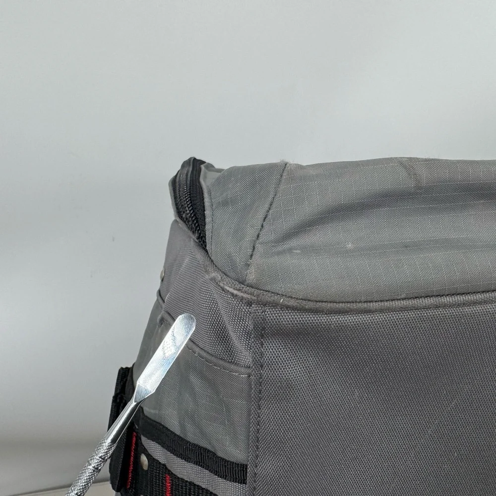 Oakley men duffel